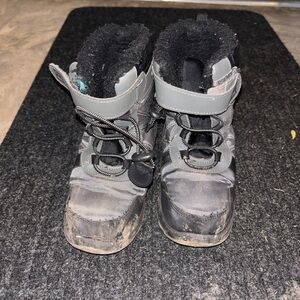 Avalanche Kids Gray Snow Boots